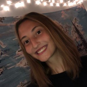 Meet your Posher, Emily